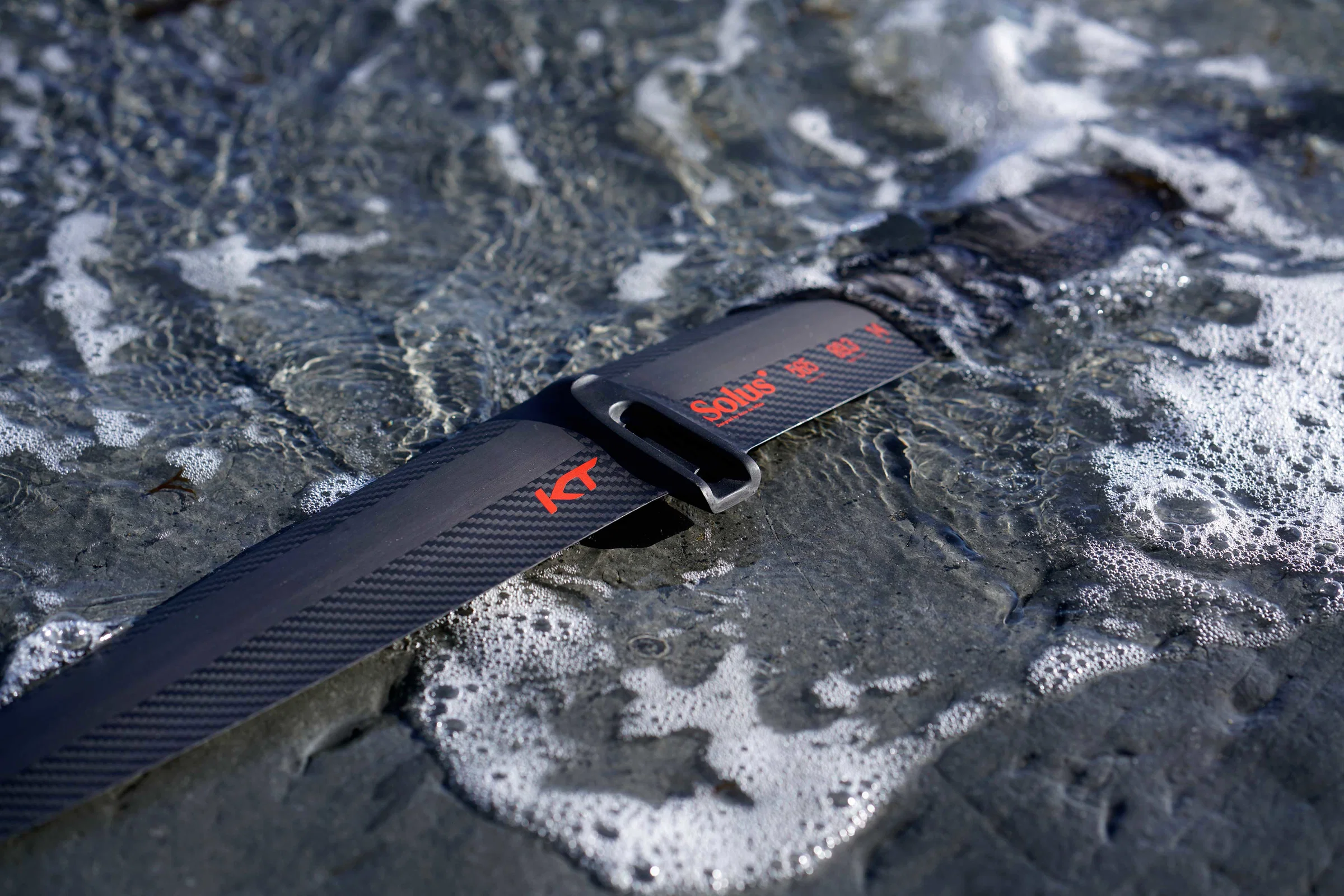 Solus. Ultra High Modulus Carbon.